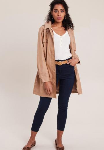 Короткие джинсы