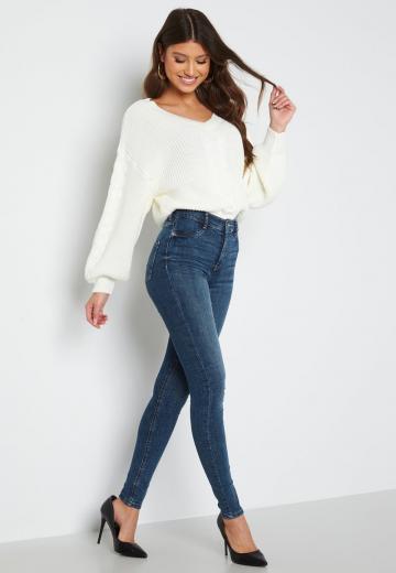 Узкие джинсы