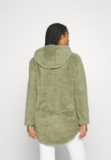 Спортивная куртка