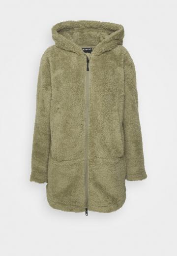 Спортивная куртка