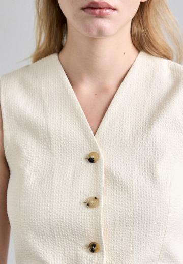 Джинсовая жилетка