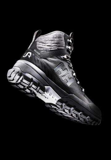 Походные ботинки