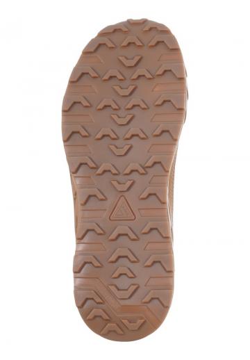 Походные ботинки