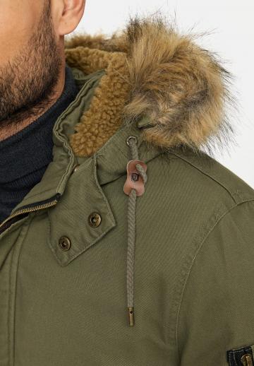 Зимняя куртка