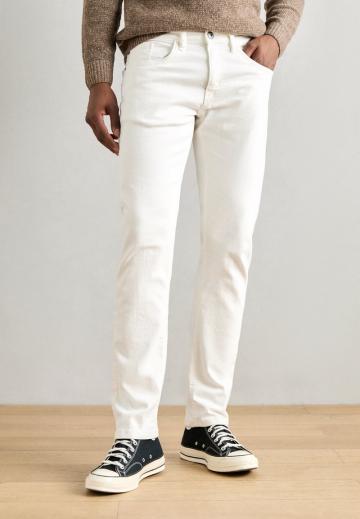 Узкие джинсы