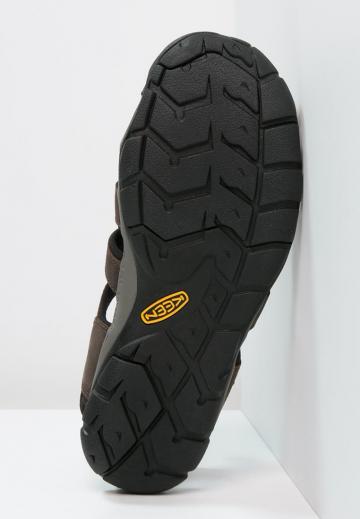 Спортивные сандалии