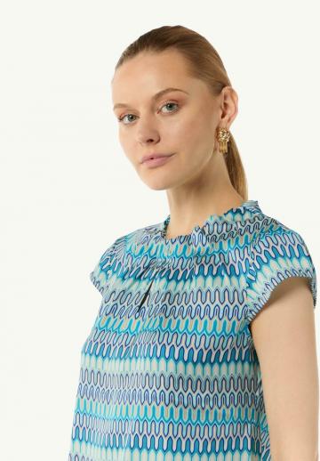 Атласная блузка