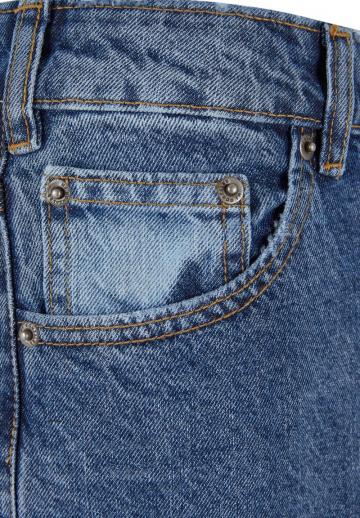 Прямые джинсы