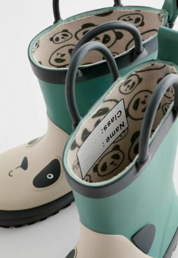 Резиновые сапоги