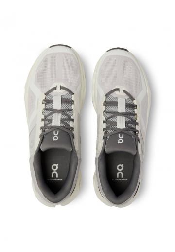 Беговые кроссовки