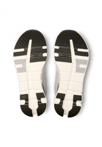 Беговые кроссовки