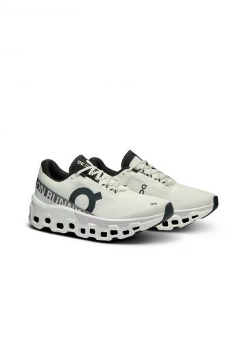 Беговые кроссовки