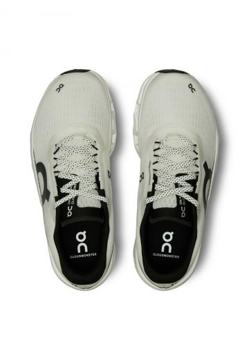 Беговые кроссовки