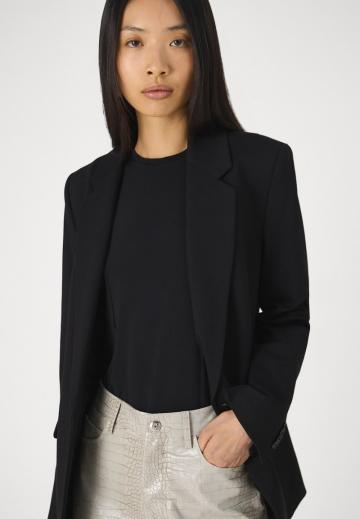 Длинный блейзер