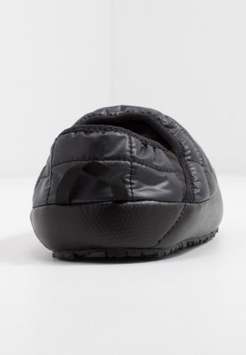 Гандбольные кроссовки