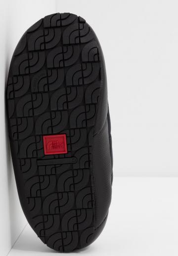 Гандбольные кроссовки