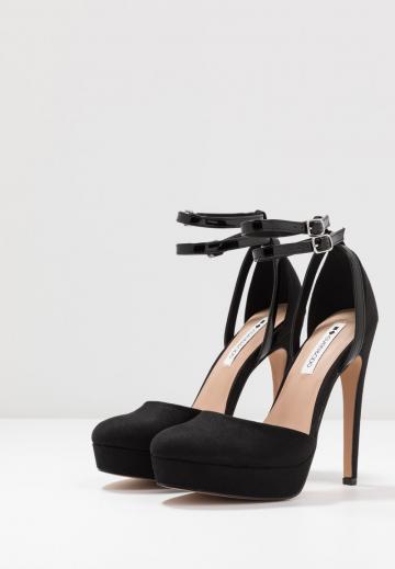 Туфли на высоком каблуке