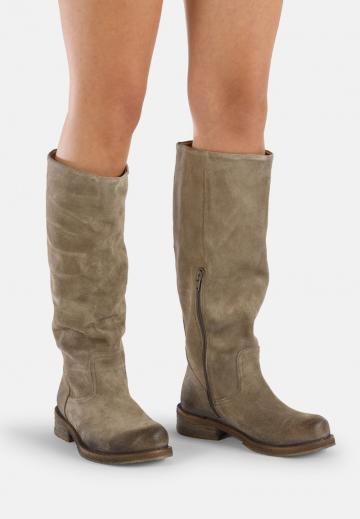 Широкие сапоги