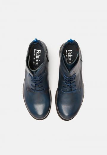 Ботинки на шнуровке