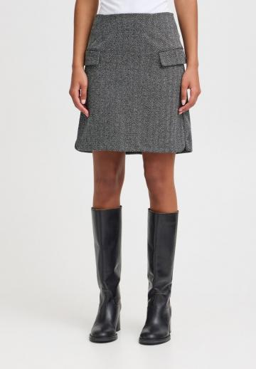 Юбка с накладными карманами