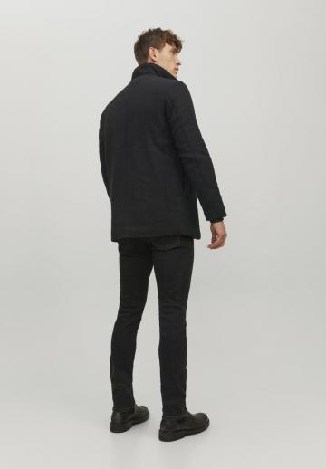 Короткое пальто