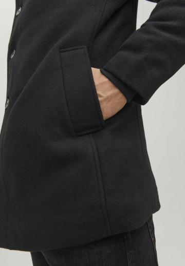 Короткое пальто