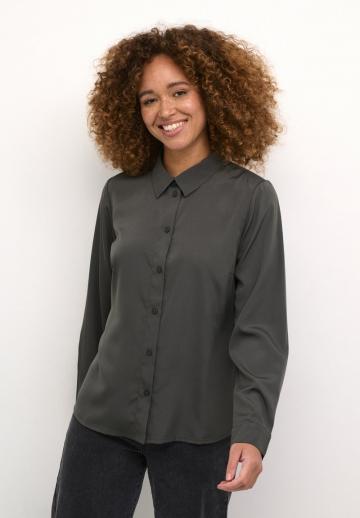 Атласная блузка