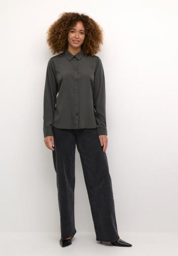 Атласная блузка