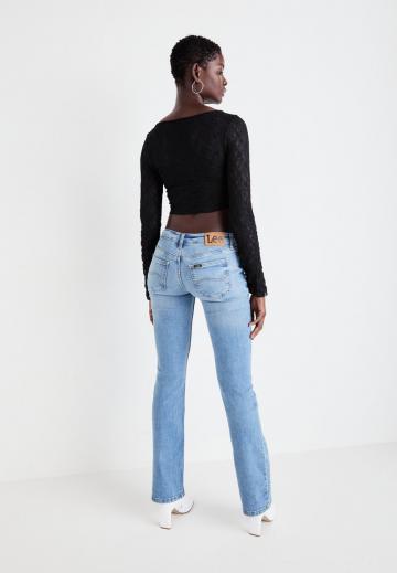 Клешеные брюки