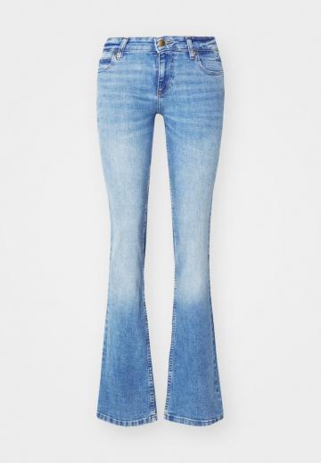 Клешеные брюки