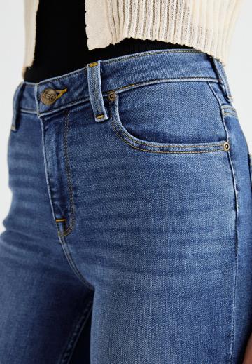 Узкие джинсы