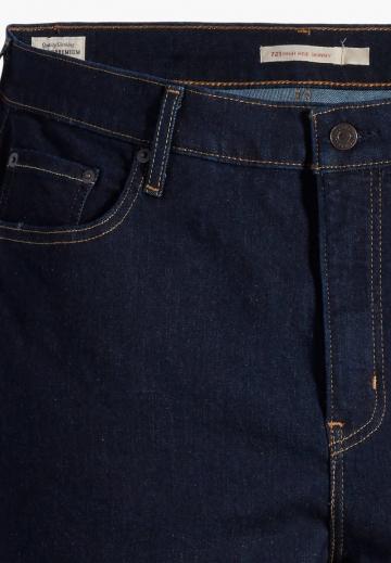 Узкие джинсы