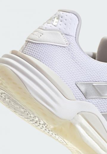 Кроссовки для зала