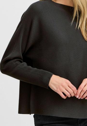 Длинный пуловер