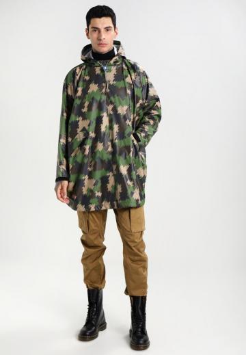 Брюки с накладными карманами