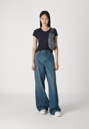 Свободные джинсы