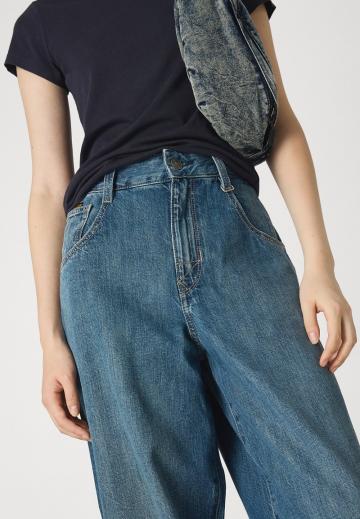 Свободные джинсы