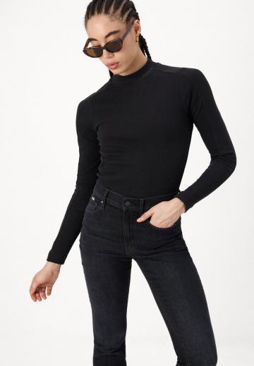 Клешеные брюки