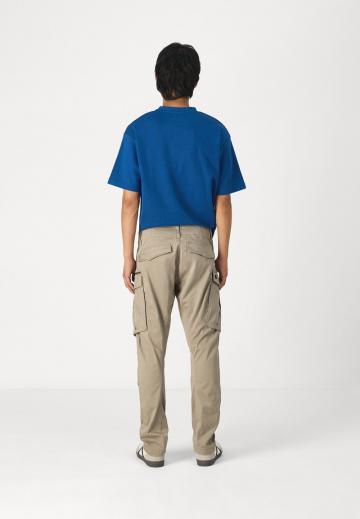 Брюки с накладными карманами