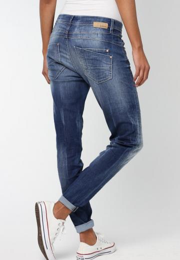 Свободные джинсы