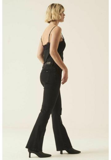 Клешеные джинсы