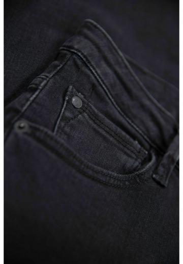 Клешеные джинсы