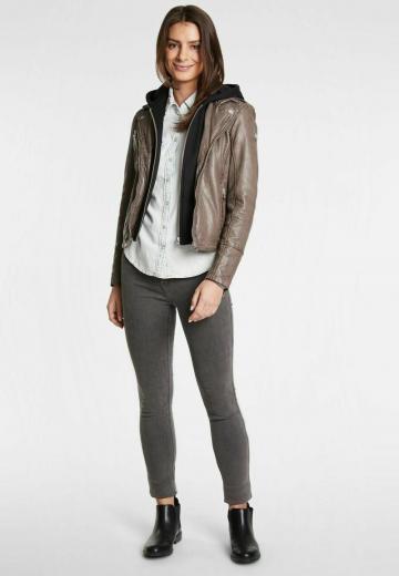 Короткая куртка