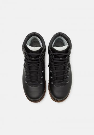 Походные ботинки