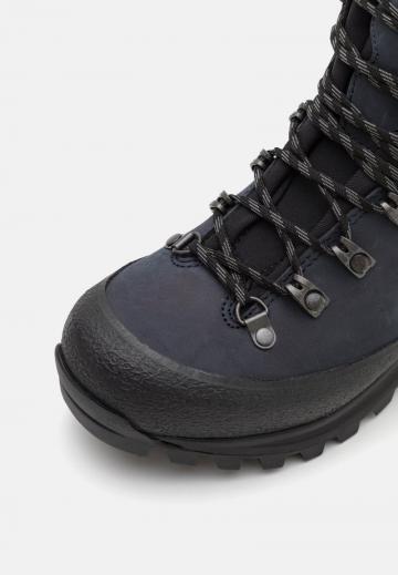 Походная обувь