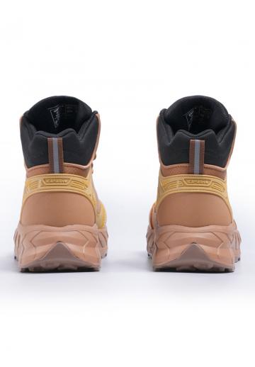 Походные ботинки