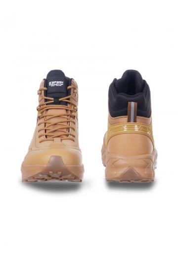 Походные ботинки