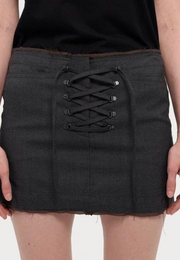 Юбка с накладными карманами