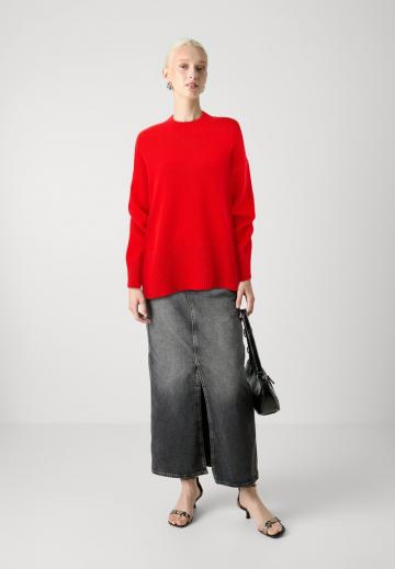 Длинный пуловер