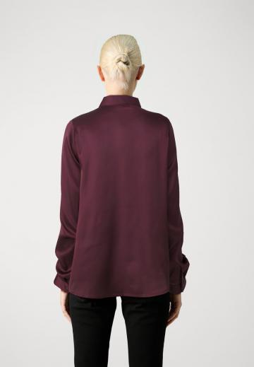 Атласная блузка